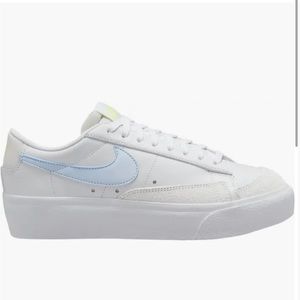 LIKE NEW Nike blazer low platform sneakers size 7 women’s